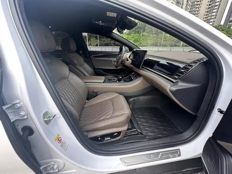 2020 BYD Han EV AWD High Performance Flagship — interior photograph 6 of 9