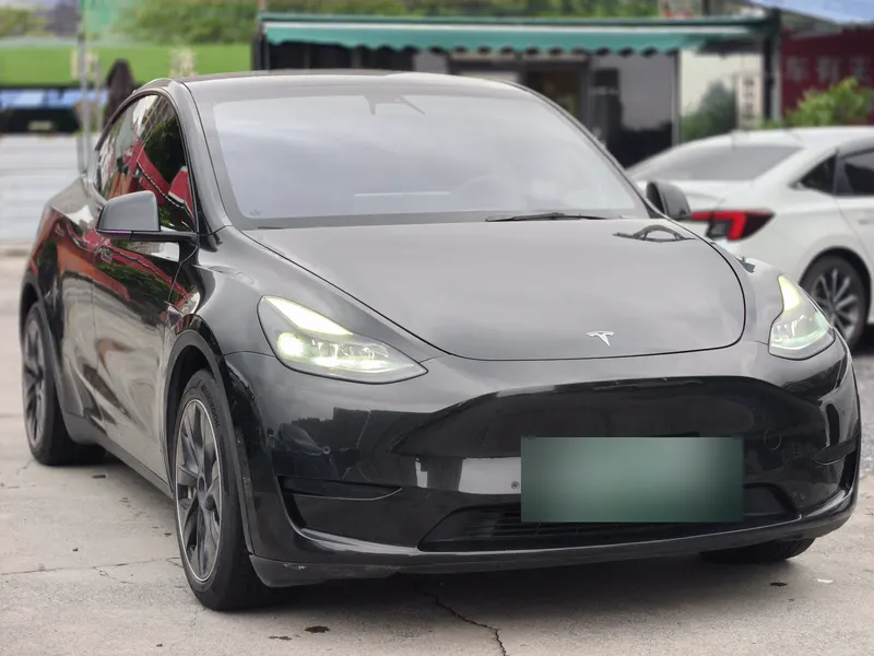 2022 Tesla Model Y RWD — exterior photograph 3 of 9