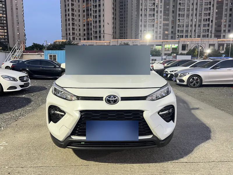 2022 Toyota Wildlander 2.0L CVT FWD Luxury PLUS — exterior photograph 1 of 9
