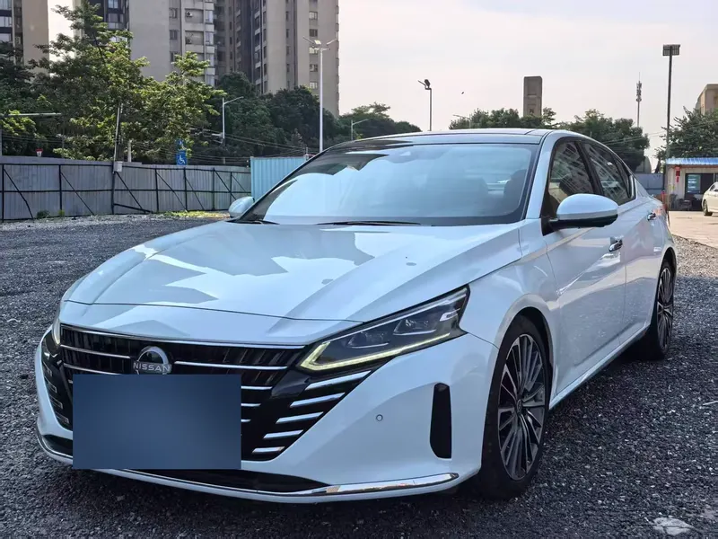 2022 Nissan Teana 2.0T XL, front three-quarter view