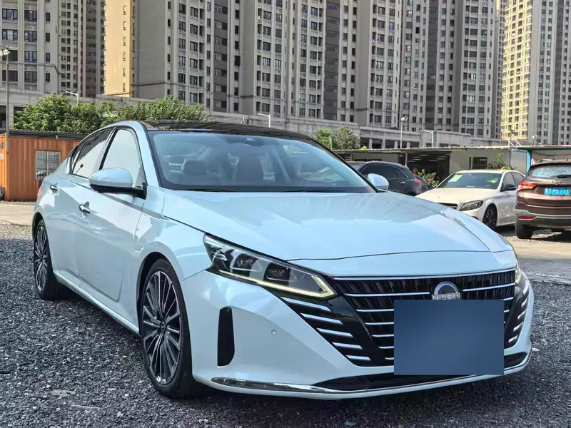 2022 Nissan Teana 2.0T XL — exterior photograph 3 of 9