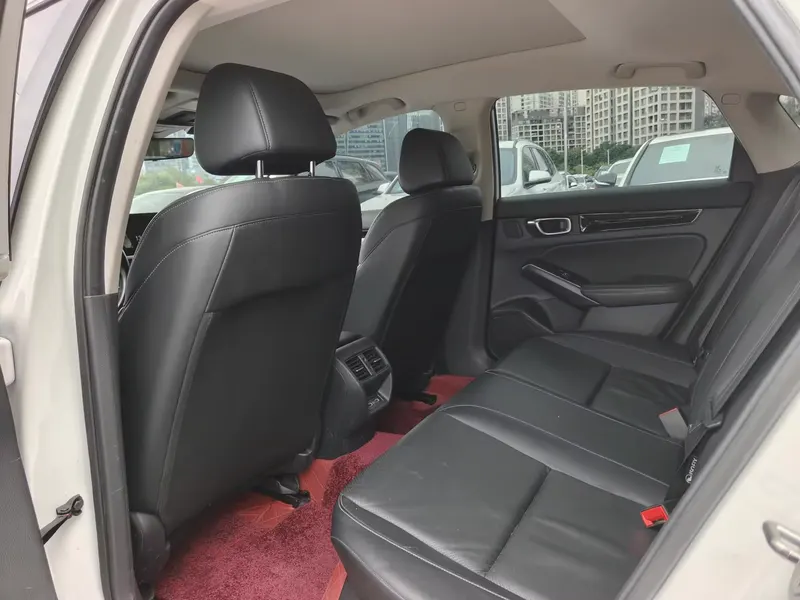 2022 Honda Civic 240TURBO CVT — interior photograph 4 of 9