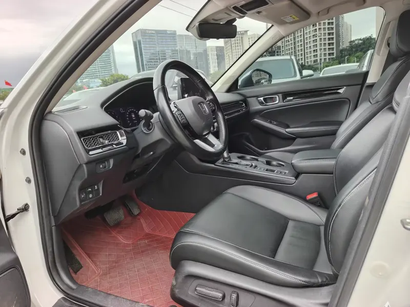 2022 Honda Civic 240TURBO CVT — interior photograph 6 of 9