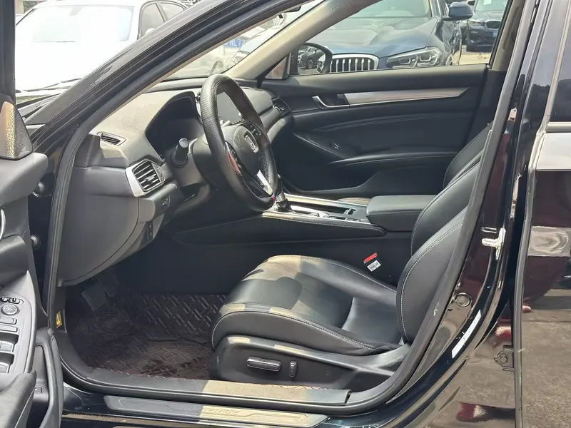 2019 Honda Inspire 260TURBO China VI — interior photograph 4 of 9