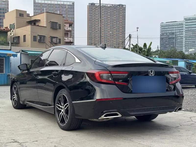 2022 Honda Accord 260TURBO Phantom Premium — exterior photograph 7 of 9