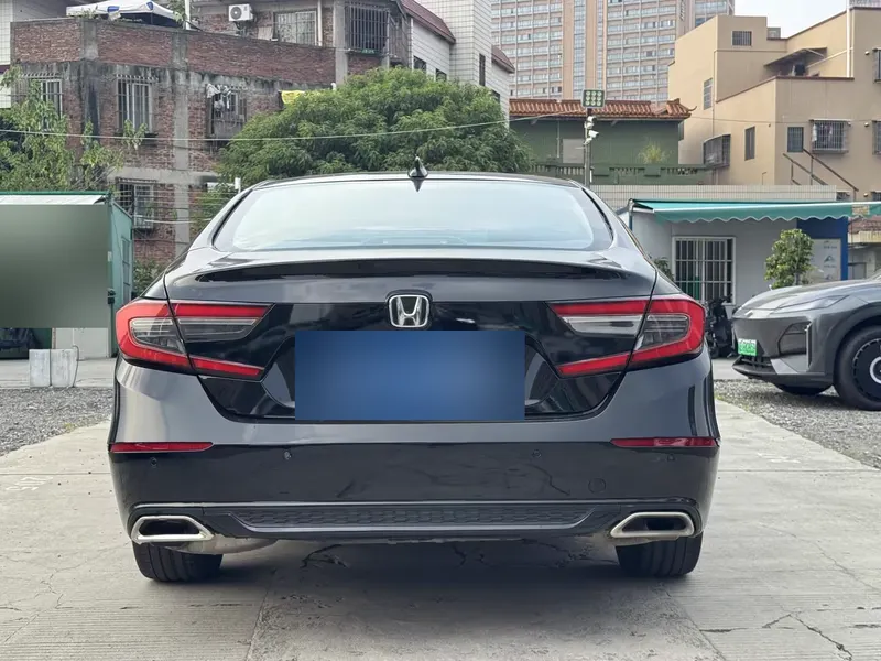 2022 Honda Accord 260TURBO Phantom Premium — exterior photograph 9 of 9