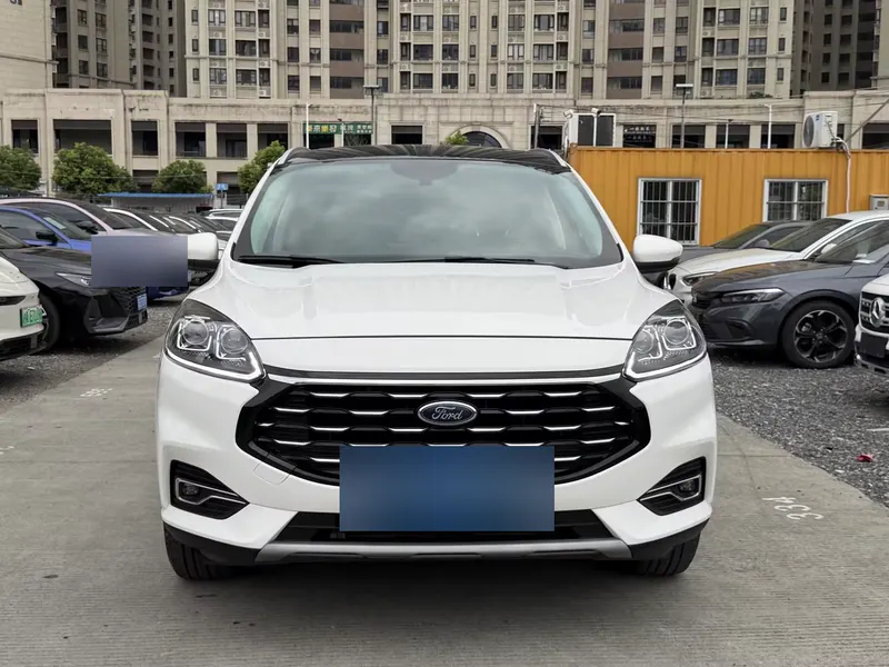 2020 Ford Escape EcoBoost 245 FWD — exterior photograph 1 of 9