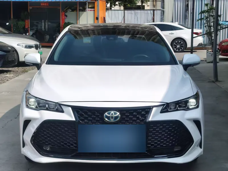 2019 Toyota Avalon Hybrid 2.5L XLE — exterior photograph 1 of 9