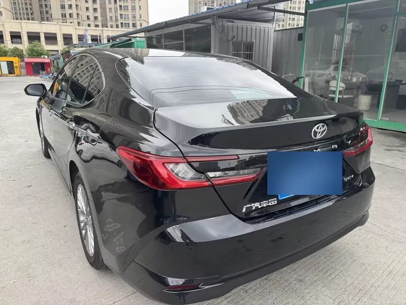 2024 Toyota Camry Hybrid 2.0HGVP Luxury — exterior photograph 8 of 9