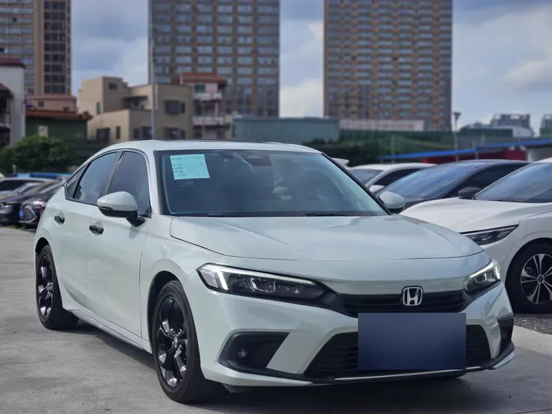 2023 Honda Civic e:HEV 2.0L eHEV, front three-quarter view