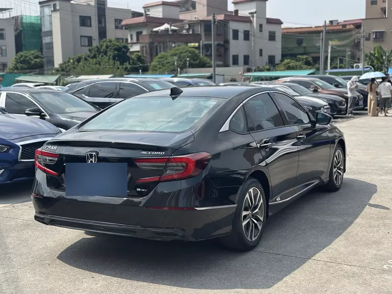 2022 Honda Accord Hybrid 2.0L — exterior photograph 8 of 9