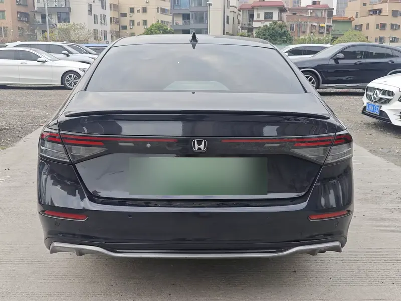 2025 Honda Accord e:PHEV 2.0L ePHEV Premium — exterior photograph 9 of 9