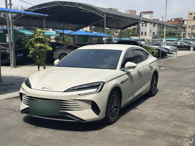 2025 BYD Seal 07 DM-i 1.5L 70km Elite, front three-quarter view