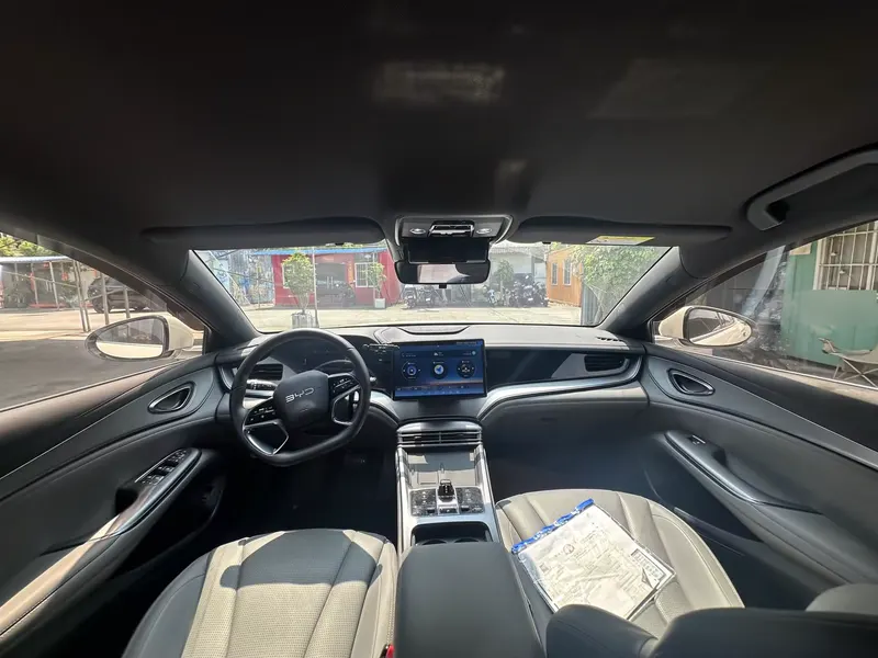 2025 BYD Seal 07 DM-i 1.5L 70km Elite — interior photograph 6 of 9
