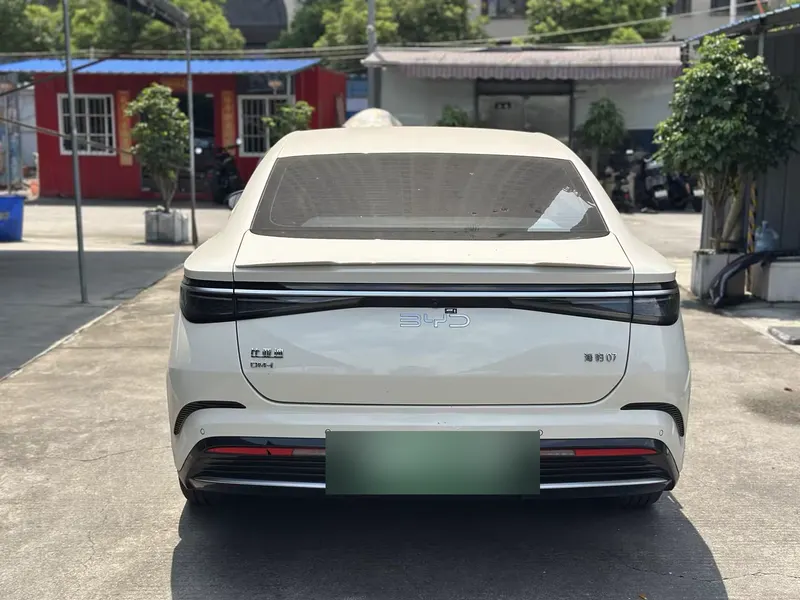 2025 BYD Seal 07 DM-i 1.5L 70km Elite — exterior photograph 9 of 9