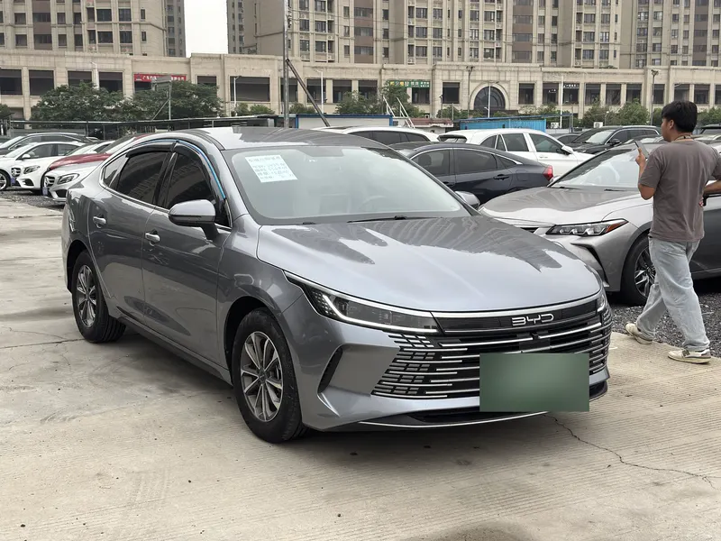 2024 BYD Destroyer 05 DM-i Honor 55KM Luxury — exterior photograph 3 of 9